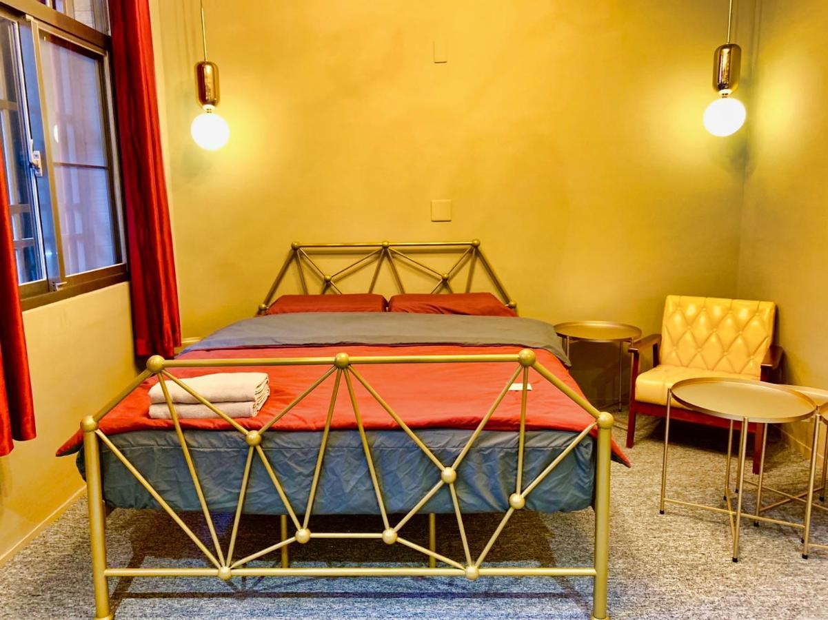 Hinoki Mansion Hostel Tainan Buitenkant foto