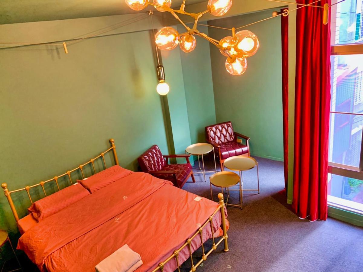 Hinoki Mansion Hostel Tainan Buitenkant foto