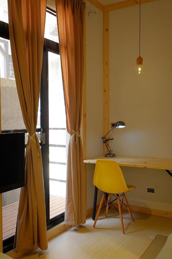 Hinoki Mansion Hostel Tainan Buitenkant foto