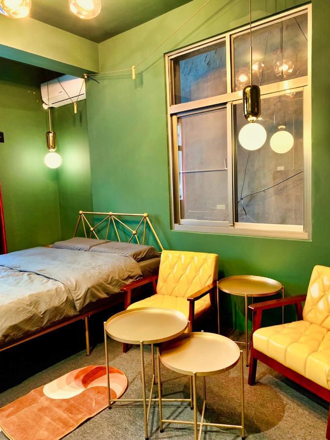 Hinoki Mansion Hostel Tainan Buitenkant foto