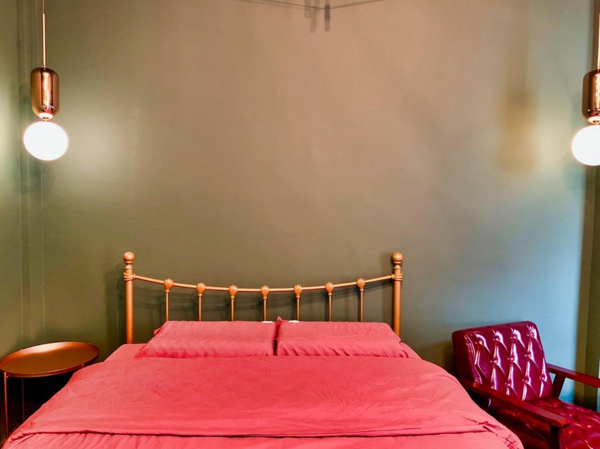 Hinoki Mansion Hostel Tainan Buitenkant foto
