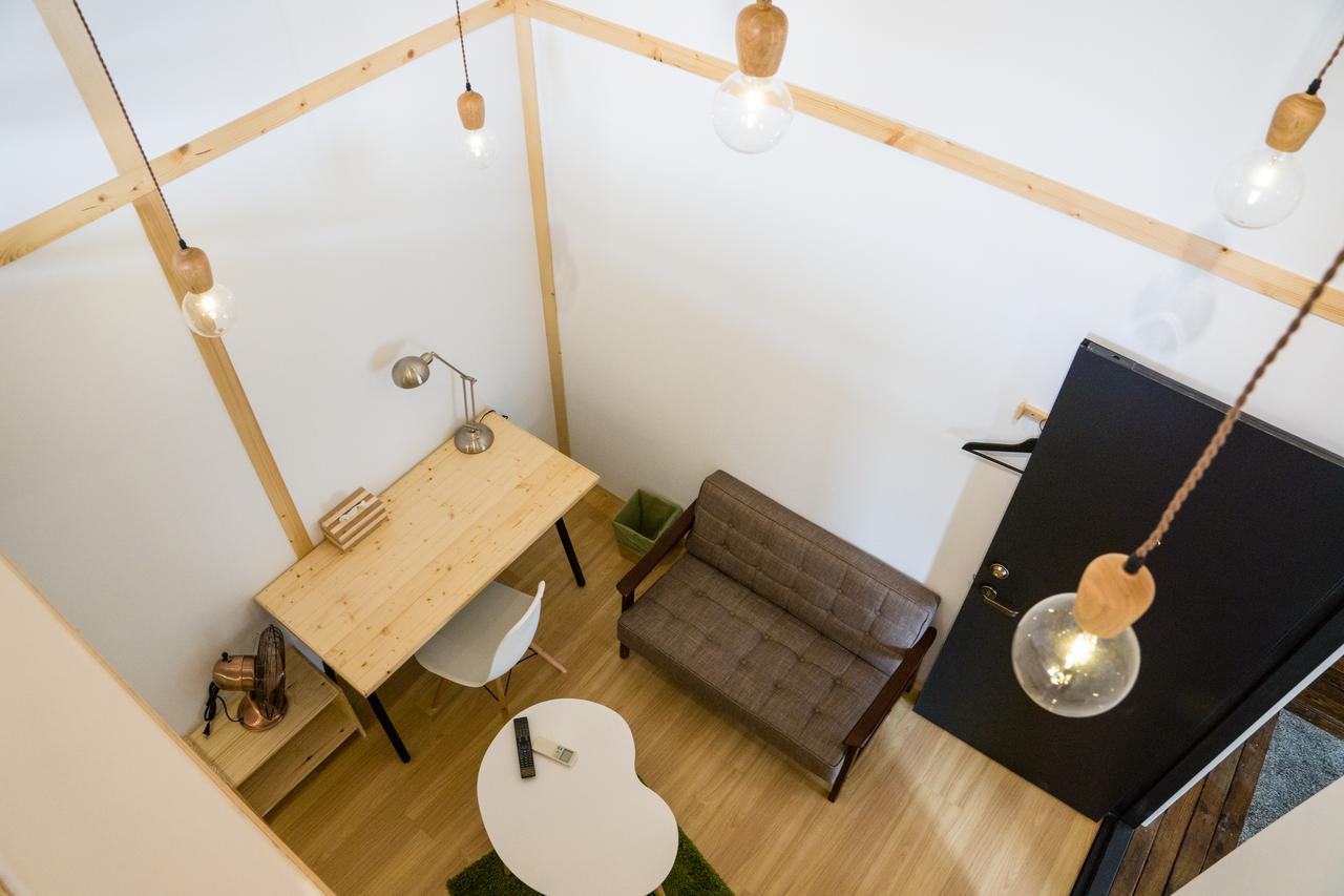 Hinoki Mansion Hostel Tainan Buitenkant foto