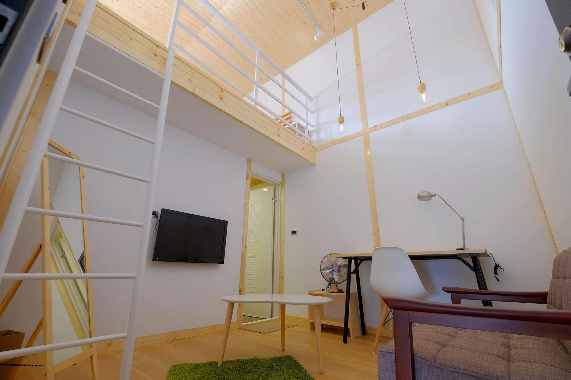 Hinoki Mansion Hostel Tainan Buitenkant foto
