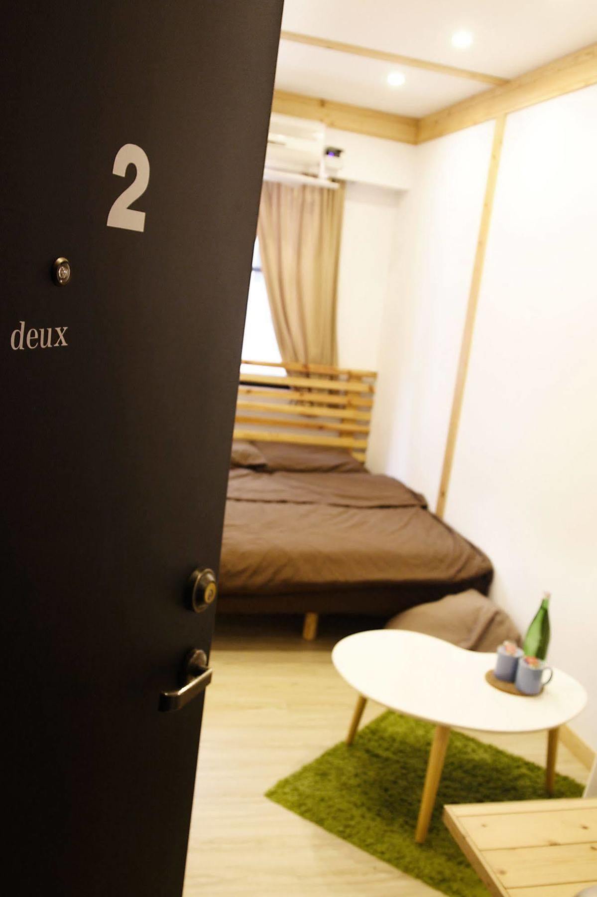 Hinoki Mansion Hostel Tainan Buitenkant foto