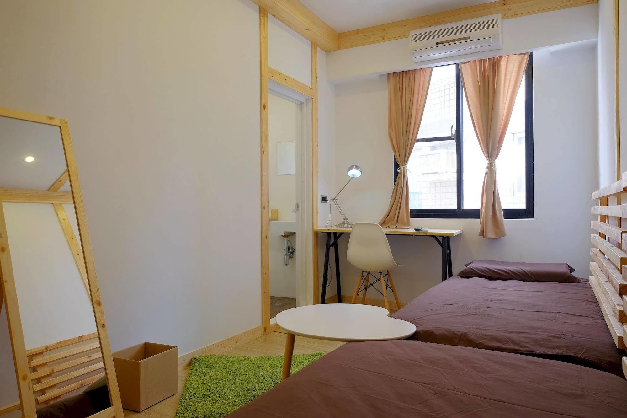 Hinoki Mansion Hostel Tainan Buitenkant foto