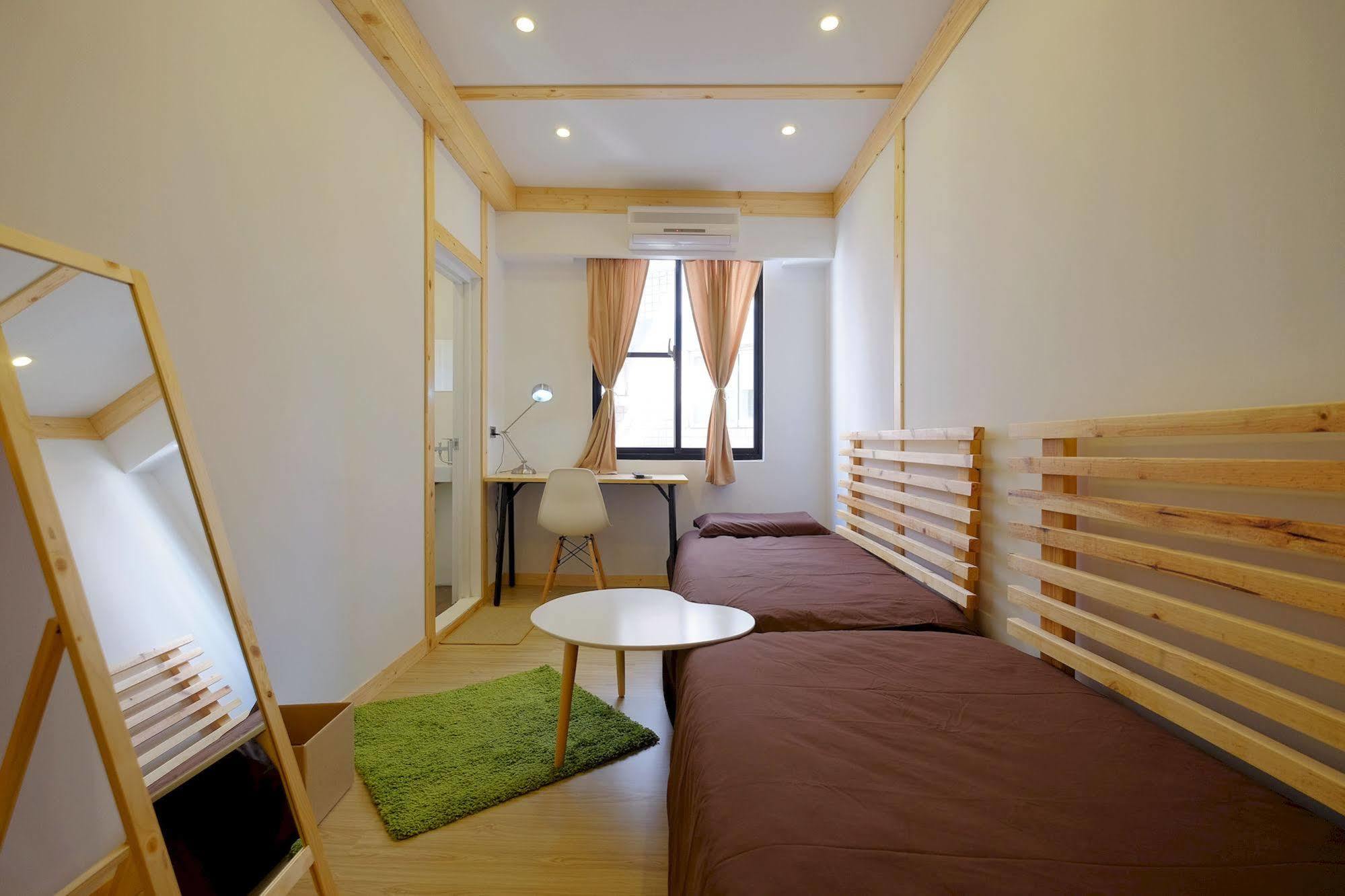 Hinoki Mansion Hostel Tainan Buitenkant foto