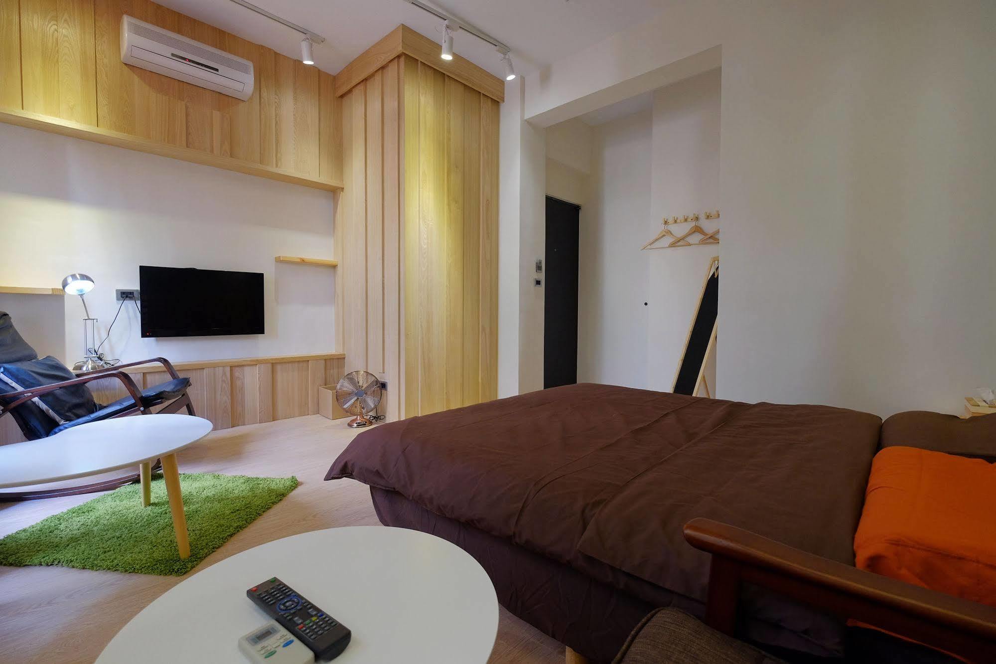 Hinoki Mansion Hostel Tainan Buitenkant foto