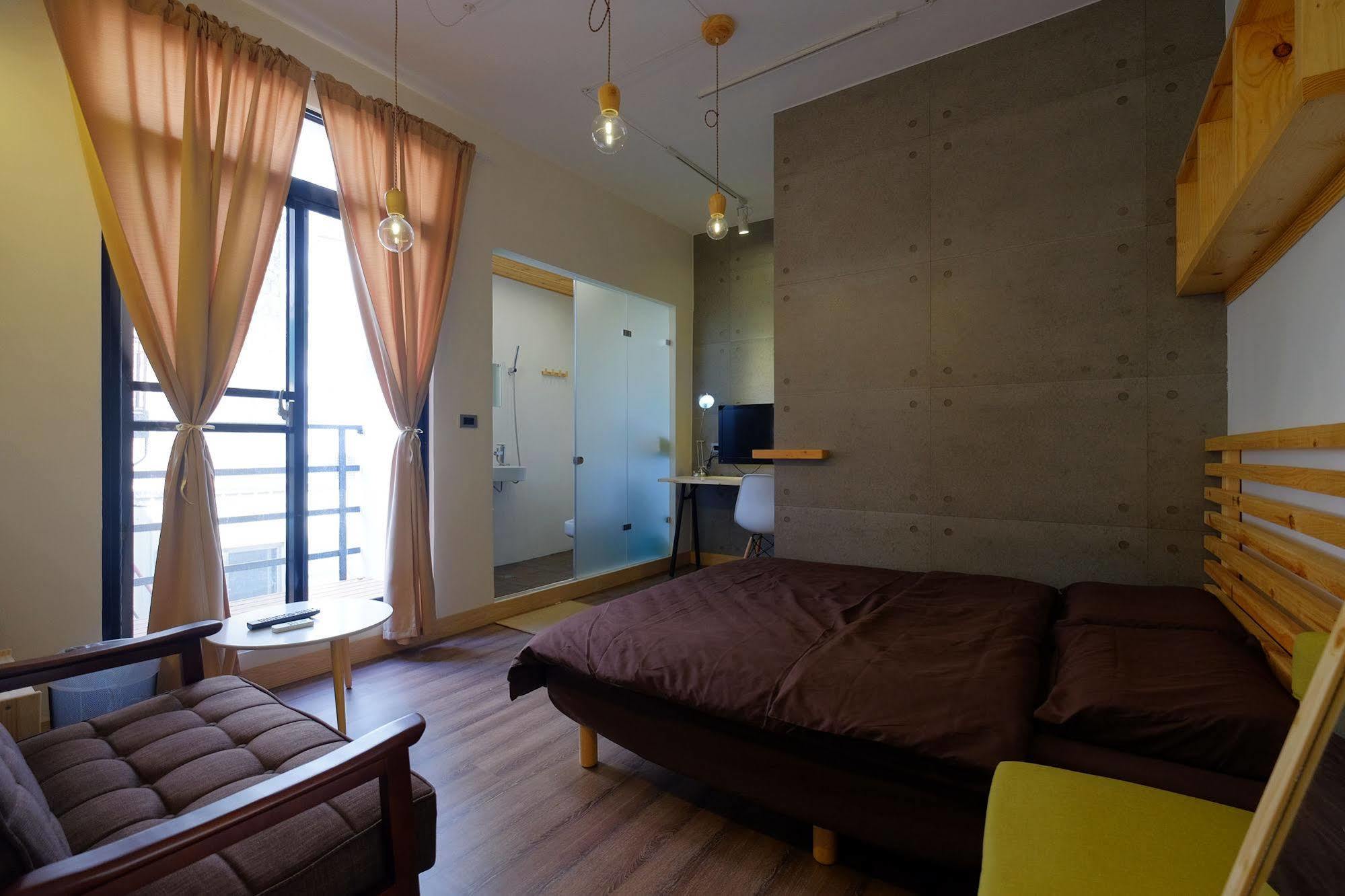 Hinoki Mansion Hostel Tainan Buitenkant foto