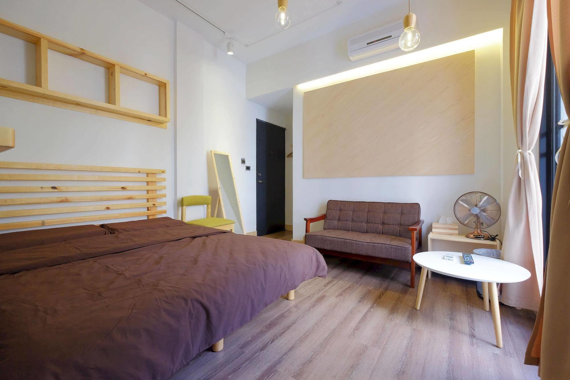 Hinoki Mansion Hostel Tainan Buitenkant foto