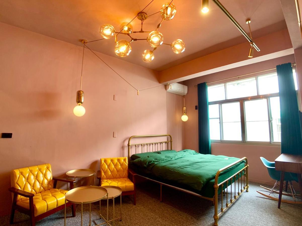 Hinoki Mansion Hostel Tainan Buitenkant foto